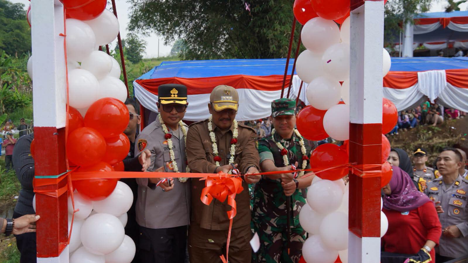 Peresmian Jembatan Gantung Prima Jantake, Bupati Sukabumi” Dukung Akses Dan Perekonomian Masyarakat”