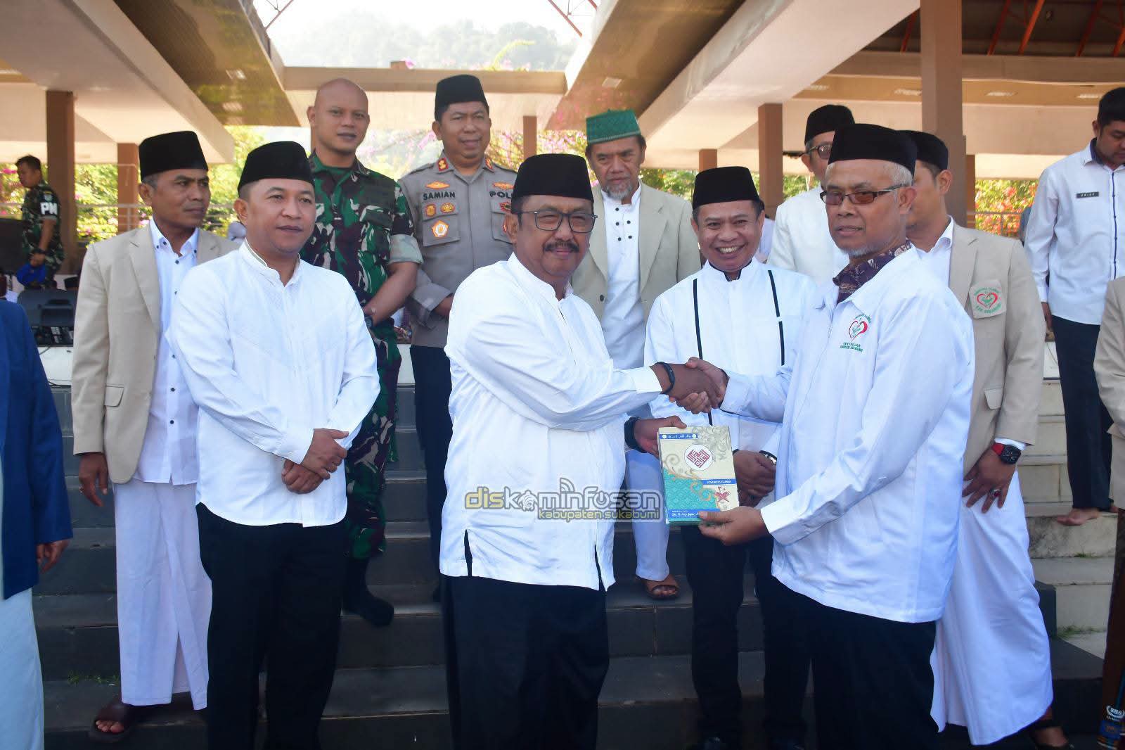 Khatam Akbar Dan Gerakan Wakaf 1 Juta Al-Qur’an, Bupati Sukabumi” Bumikan Al-Qur’an Dikehidupan Masyarakat”