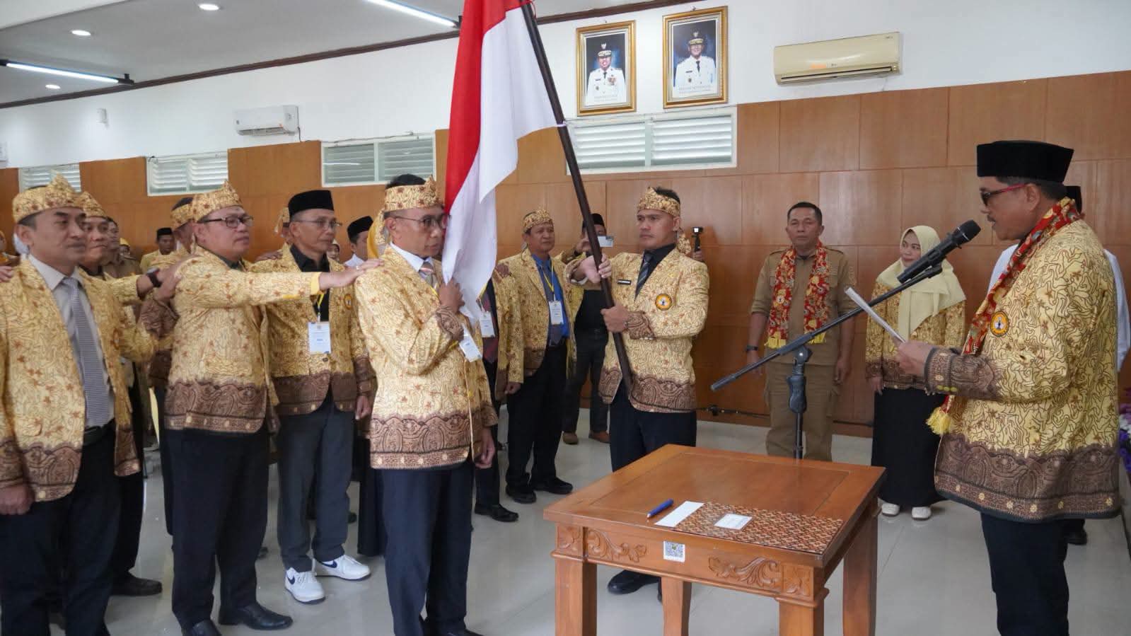 Pelantikan Pengurus APSI, Bupati Sukabumi H. Asep Japar Tegaskan Harus Jadi Penggerak Peningkatan Kualitas Pembelajaran