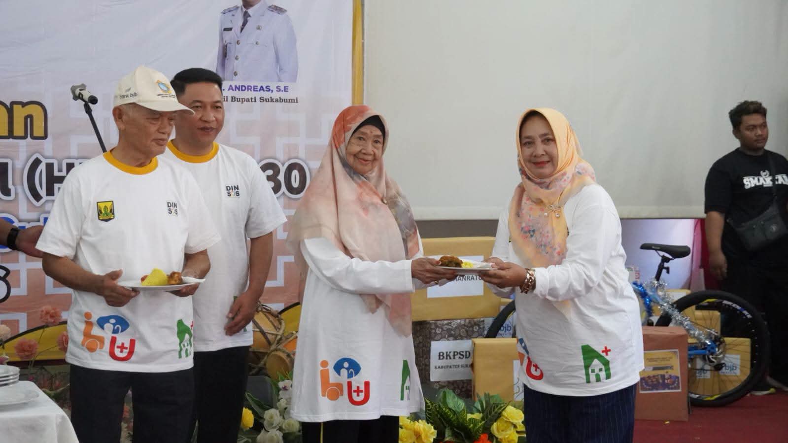 Bupati Sukabumi H. Asep Japar Hadiri Peringatan Hari Lanjut Usia Nasional Ke 30 Tingkat  Kabupaten Sukabumi